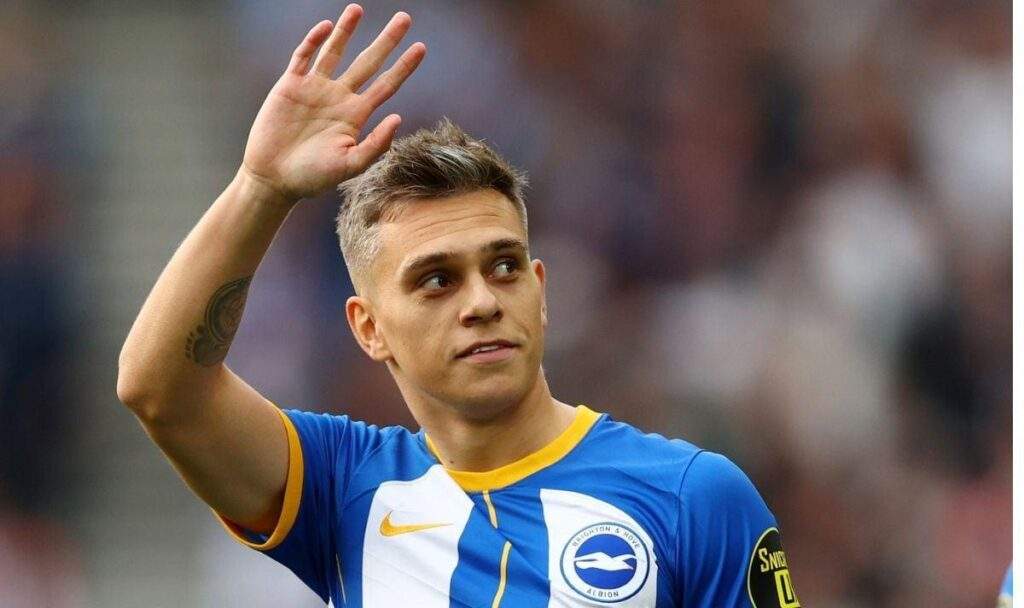 10070 transfer trossard flies in for arsenal medicals