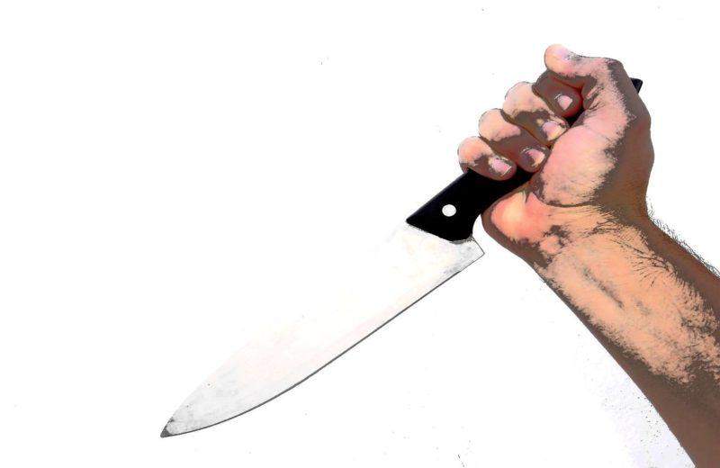 13066 stabbed e1487605691278