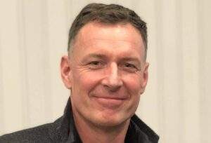13165 fa cup chris sutton predicts winner between man city arsenal