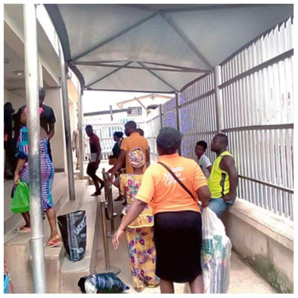 13731 rowdy scenes in banks atm points over new naira notes in ilorin
