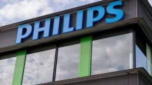 14181 philips to cut 6000 jobs by 2025