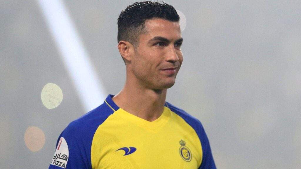 4528 transfer ronaldo wants barcelona midfielder to join him at al nassr
