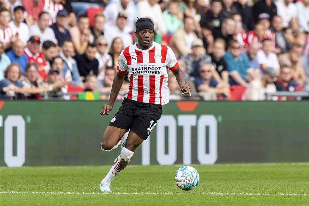 4907 chelsea eye psv winger noni madueke