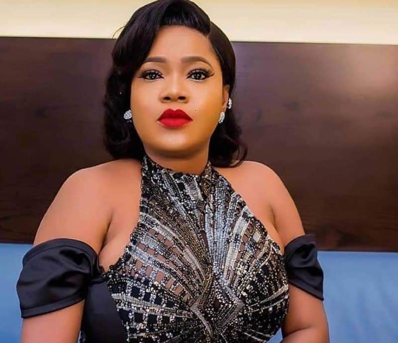 5902 we actually kissed actress toyin abraham responds to critics of deep hug with sydney talker