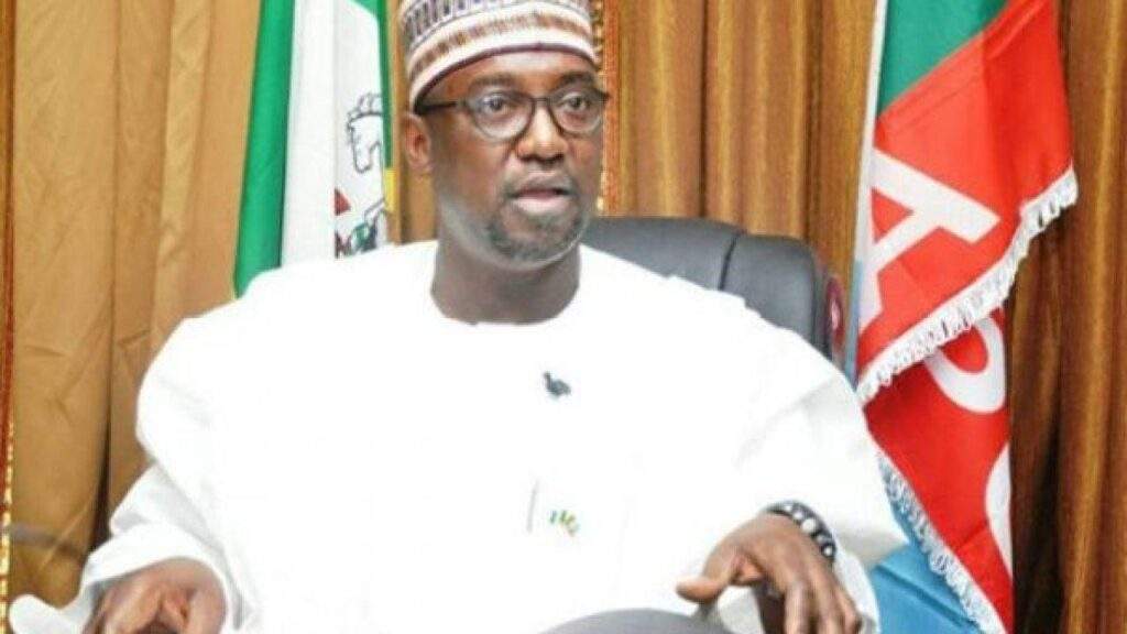 6817 niger governor imposes curfew on lambata town over violent clashes