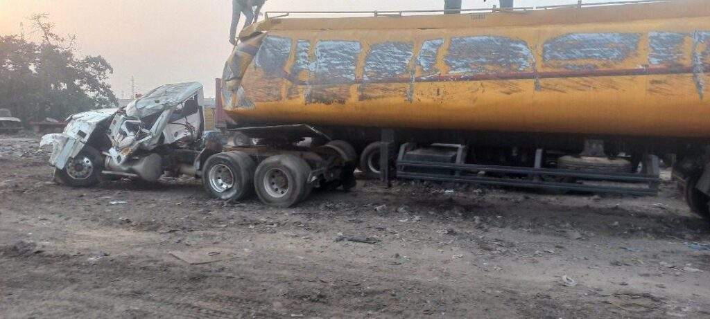 6870 one feared dead as tanker falls in lagos