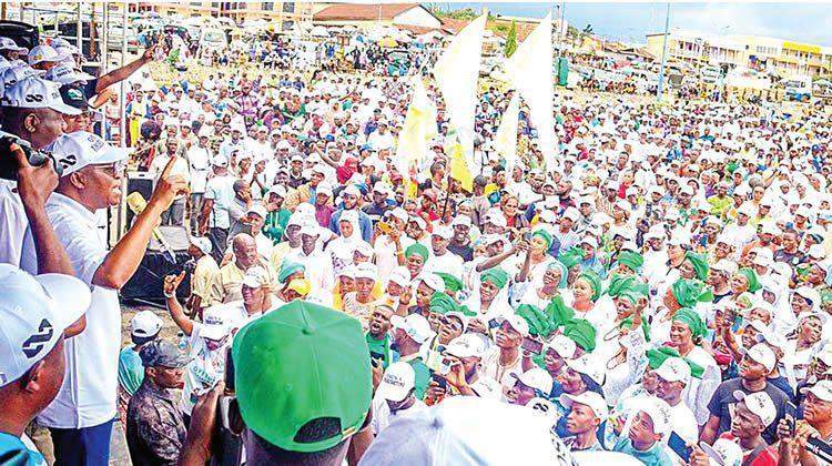 7578 beauty queen cautions against smear campaign
