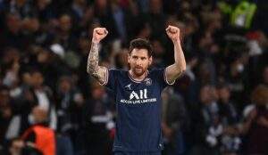 15742 Lionel Messi celebrate