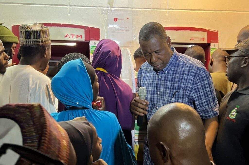 15972 naira scarcity zulum warns banks in borno threatens land allocation