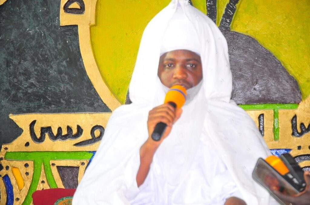 16052 jigawa ssg presents appointment letter to new emir of dutse hameem sanusi