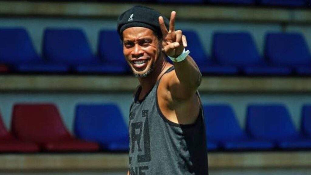 16607 ronaldinho confirms club his 17 year old son will join 16607 ronaldinho confirms club his 17 year old son will join