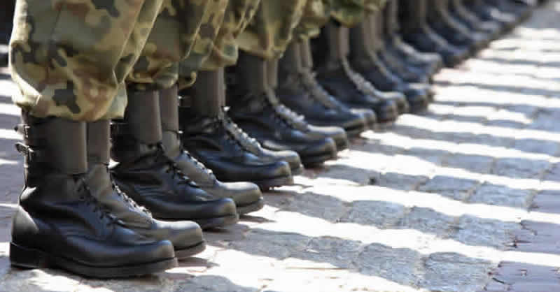 18031 Soldiers boots