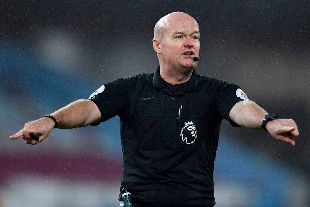 18092 epl referees admits mistake blame var official for offside goal against arsenal