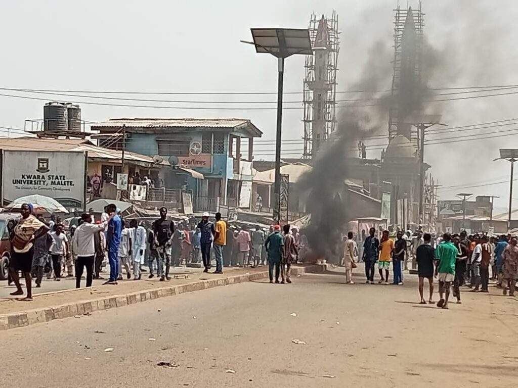 19351 angry residents protest over naira swap in kwara