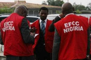 21580 efcc arrests man with n30m new naira notes