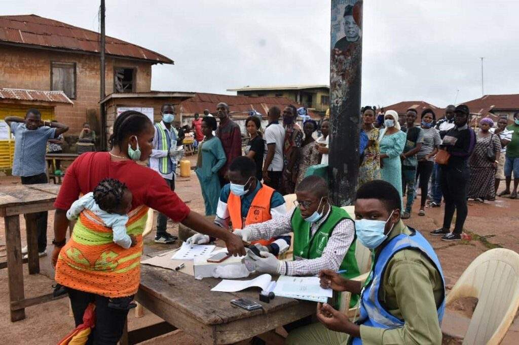 21705 anambra volunteers replace inec ad hoc staff who failed to report for duty