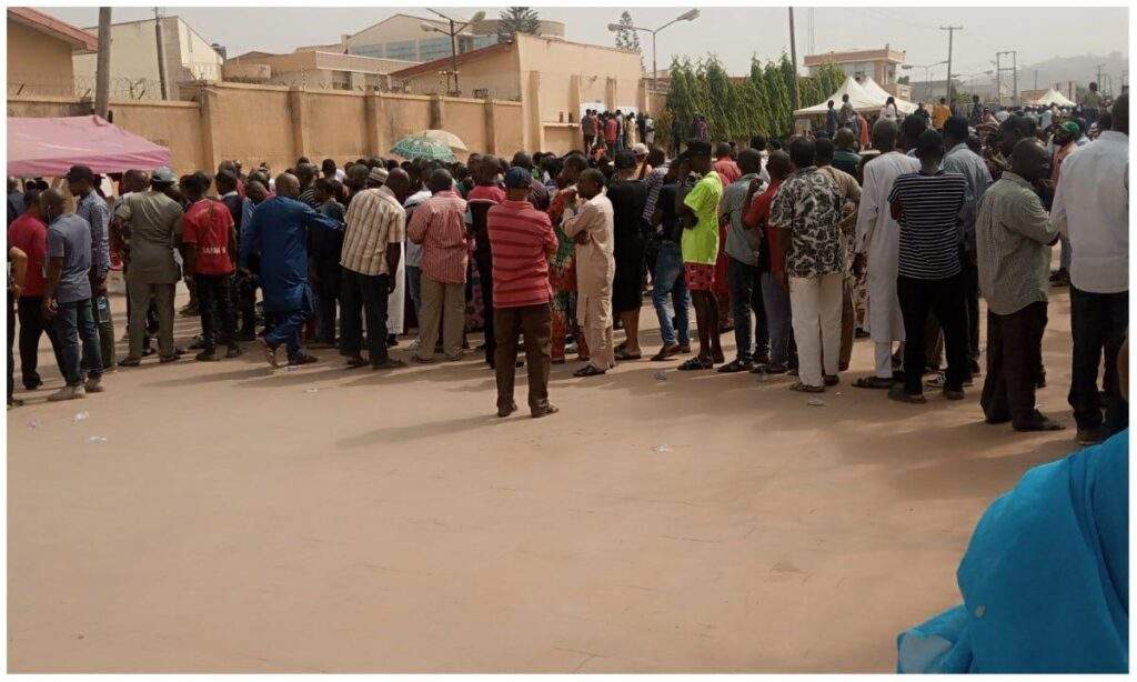 21711 ballot counting commences in wuse zone 6 polling units in abuja