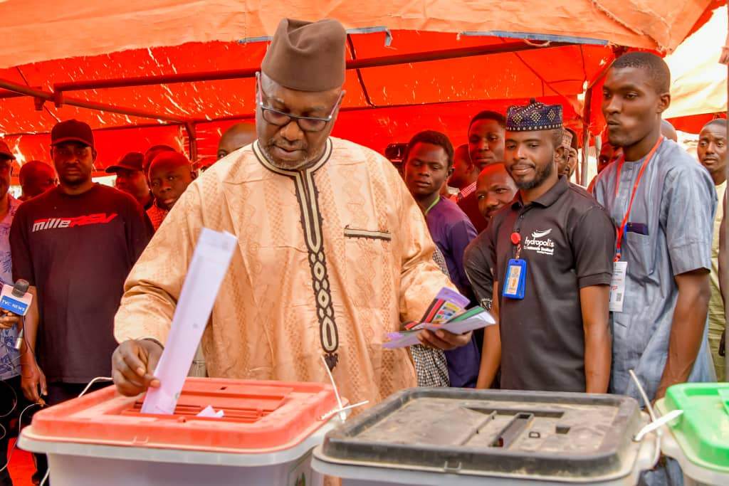 21713 use of bvas makes election simple straightforward niger gov sani bello