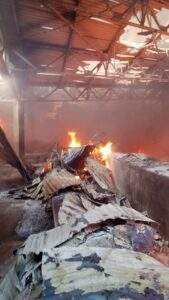 21943 fire razes maiduguri main market zulum promises n1bn relief