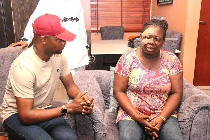 22180 nigeriaelections2023 jandor visits woman attacked during saturday poll