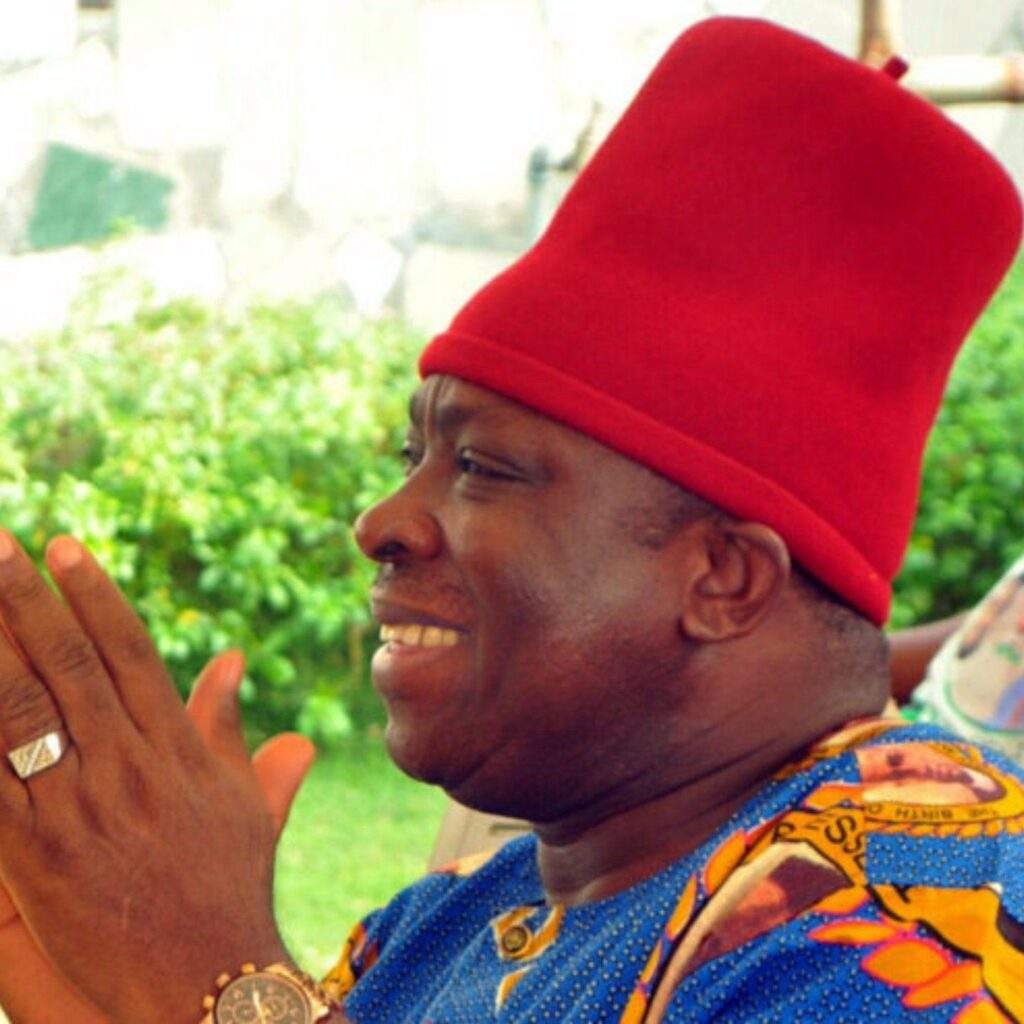 22833 ekwunife congratulates rival victor umeh of lp after defeat