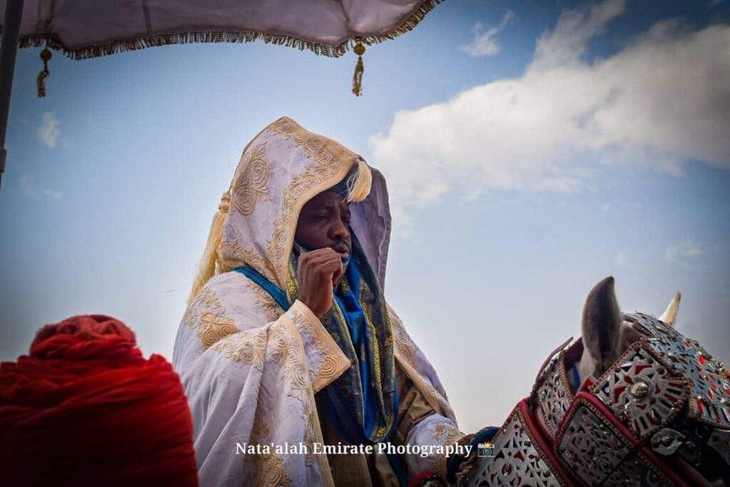 24613 gov badaru presents staff of office to new emir of dutse hamim sanusi