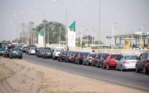 25779 abuja residents groan under fuel crisis queues