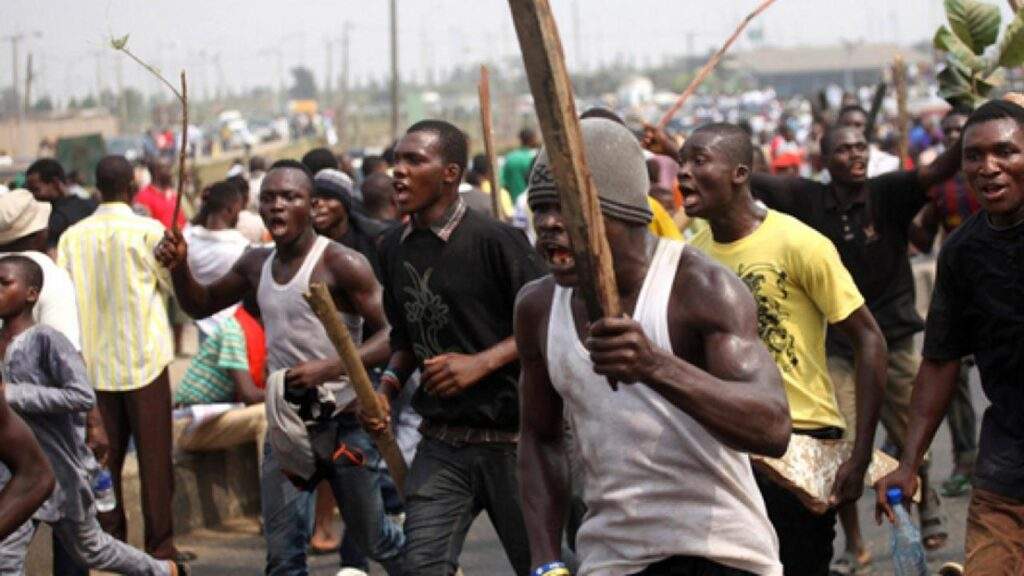 27333 thugs attack kaduna lp campaign convoy in jemaa lga