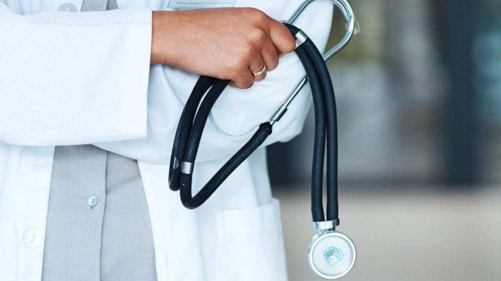 27649 nephrologist identifies use of supplements as cause of kidney disease