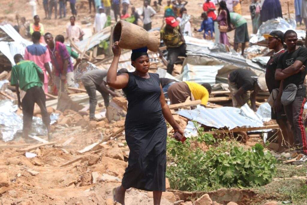 28802 fcta removes illegal market squatters settlement at old federal secretariat