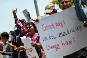 29573 strike grips sri lanka as unions protest imf bailout