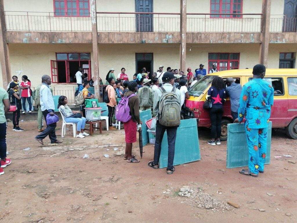 31115 gubernatorial election oyo residents elect governor 32 lawmakers today