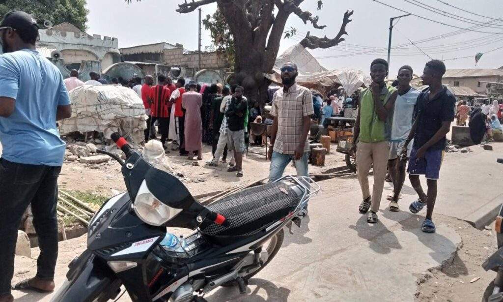 31292 low turnout characterizes guber elections in niger
