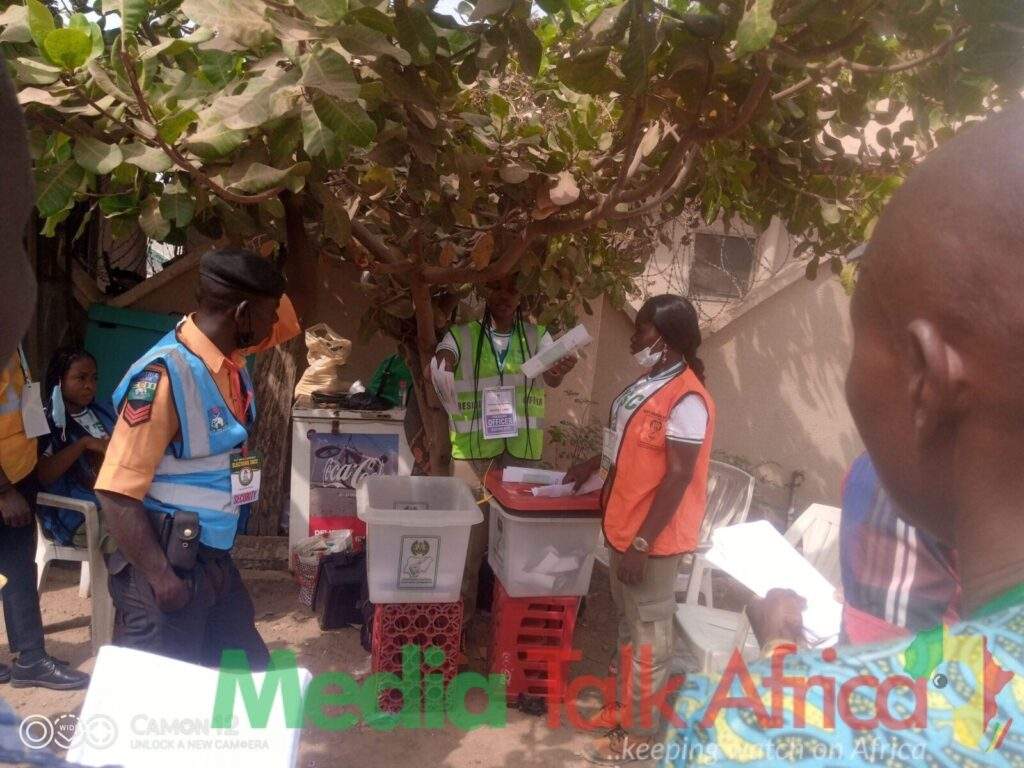 31300 apathy inec officials decry low voters turnout