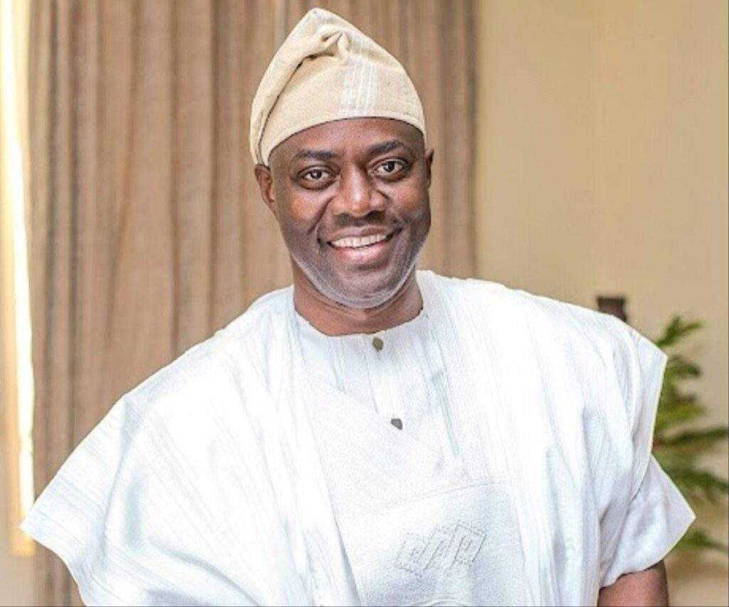 31450 oyo election apcs folarin loses polling unit to makinde