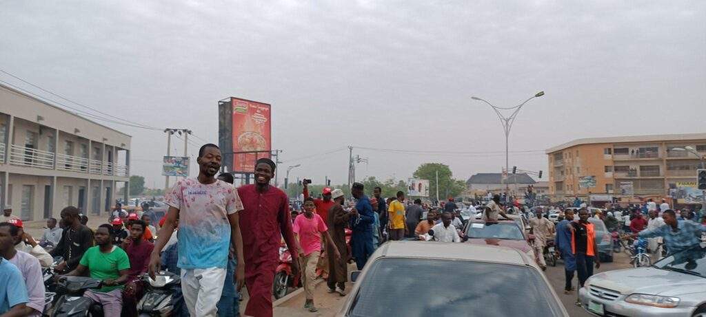 32313 kano residents defy curfew celebrate nnpps victory