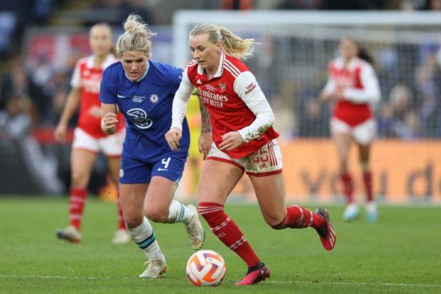 32499 chelsea arsenal eye womens champions league trophy
