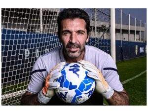 33321 gianluigi buffon names best goalkeeper he ever played against