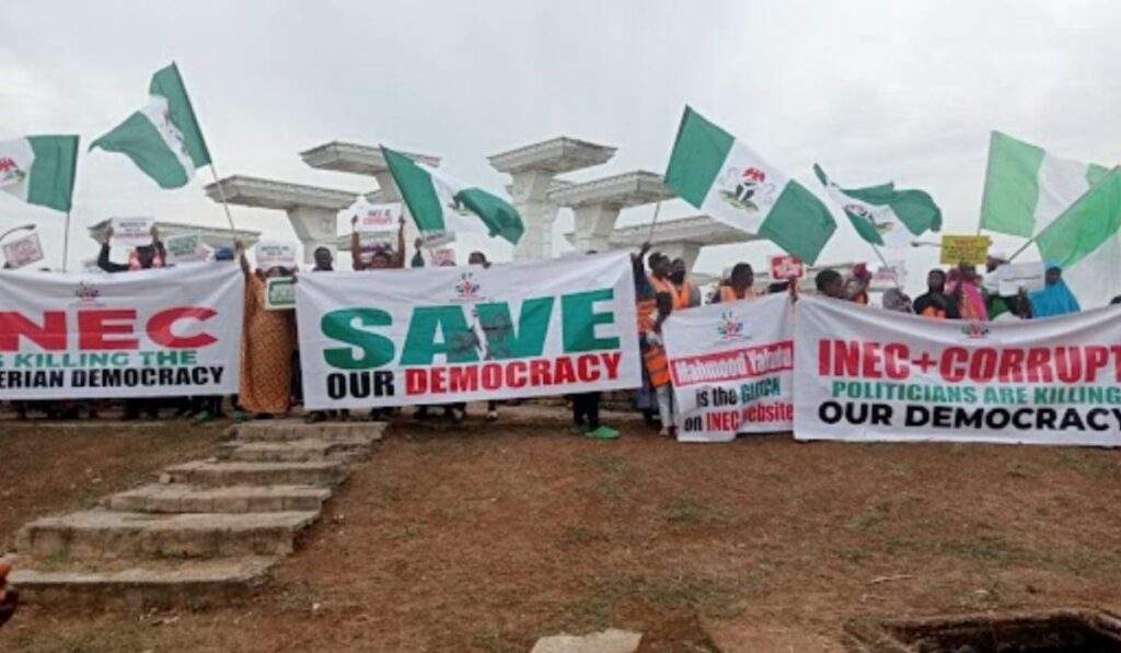 33376 breaking protesters storm national assembly calls for annulment of presidential election