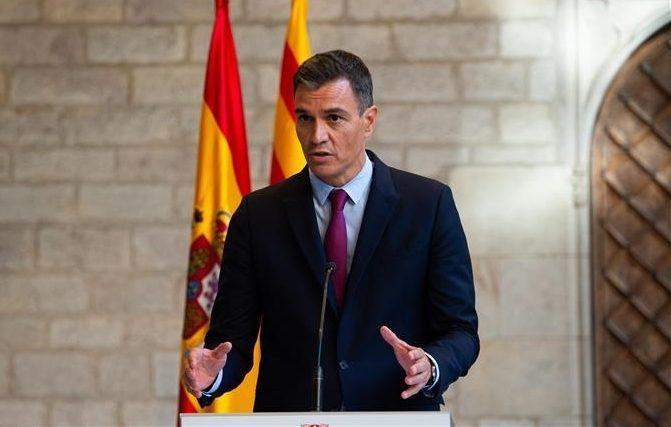 34299 spanish government under attack over undercover police tactics