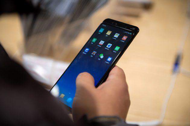 35037 company pledges improved smartphone service