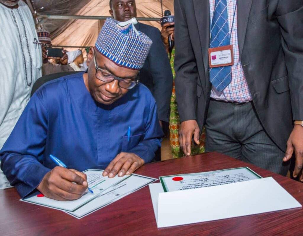 36631 kwara inec presents certificate of return to abdulrazaq 24 others