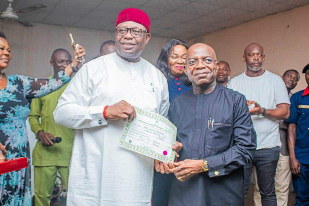 37462 govs elect others get certificates of return