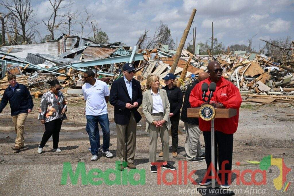 38908 us tornado storms leave six dead