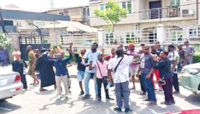 40744 group protests payment delay as underwriter probes claim