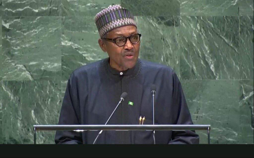 41605 buhari mocks governors who lost senatorial bids