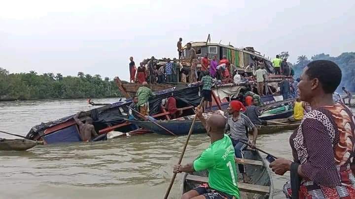41644 passengers swim to safety as boat capsizes in bayelsa