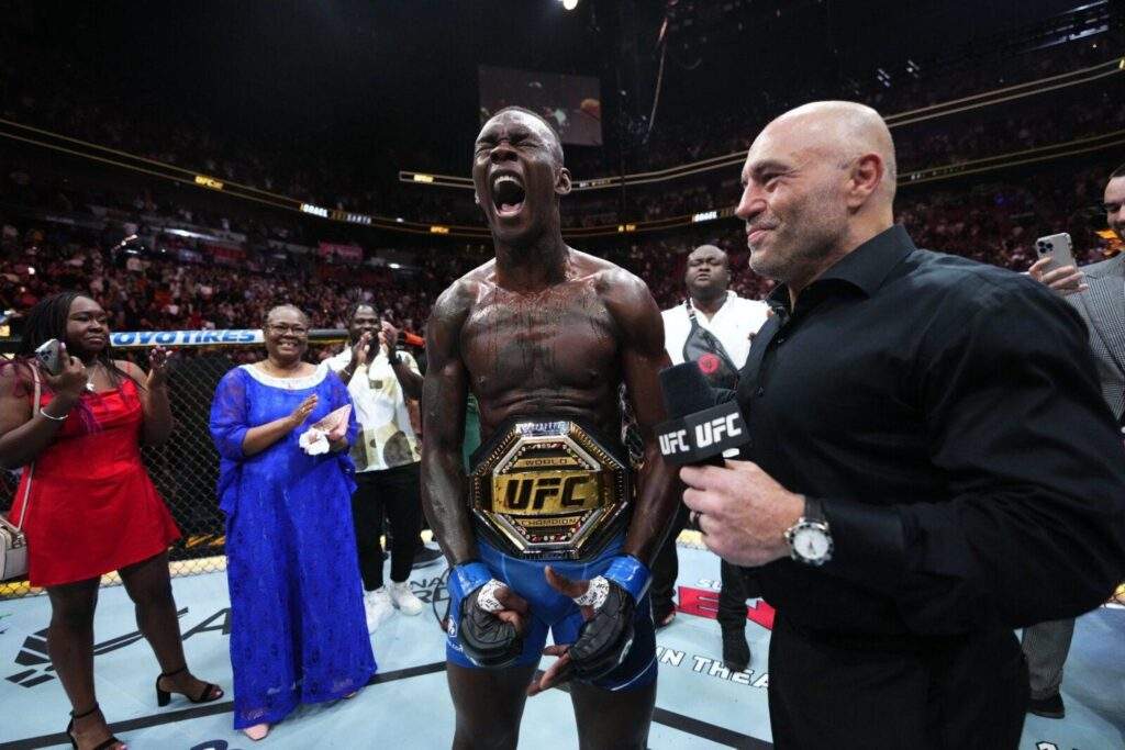 42951 pictorial moment adesanya knocks out pereira to reclaim ufc title