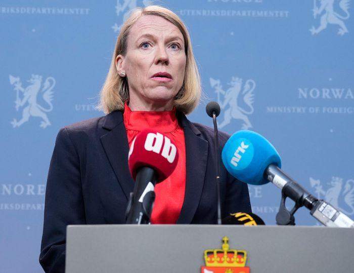 45280 norway expels 15 russian envoys citing intelligence threat