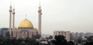 45928 jumat fcid national mosque police detain punchman